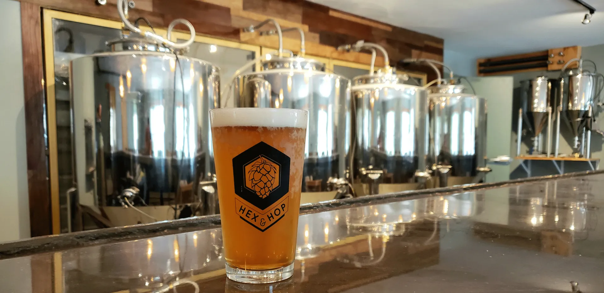 hex and hop logo pint glass