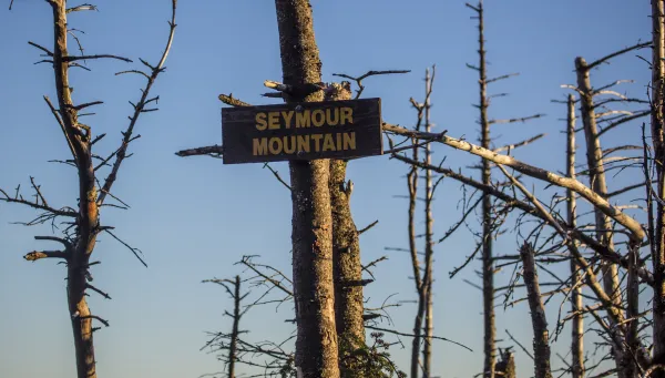 The summit sign on Seymour