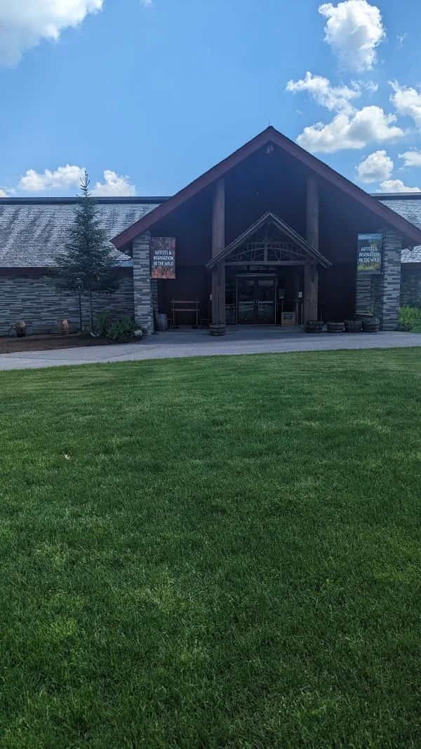 The entryway to the museum with large covered walkway