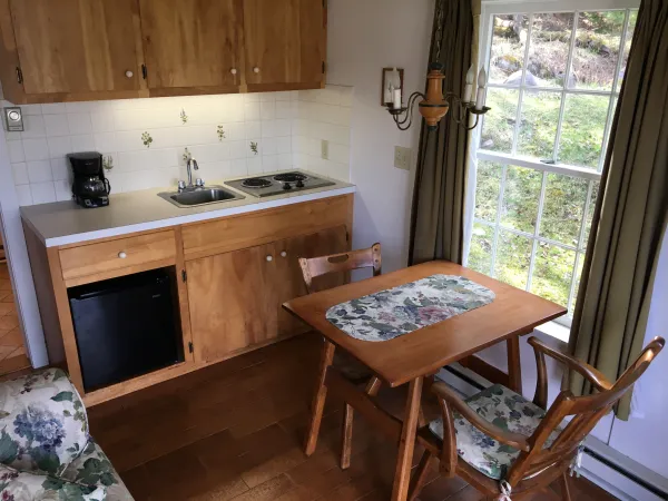 A cozy breakfast nook in the kitchen.